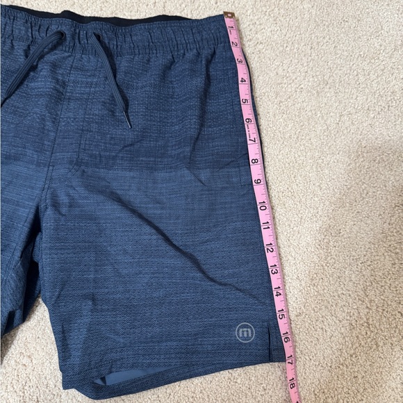 Travis Mathew Men's Blue Shorts 7” - Picture 6 of 6